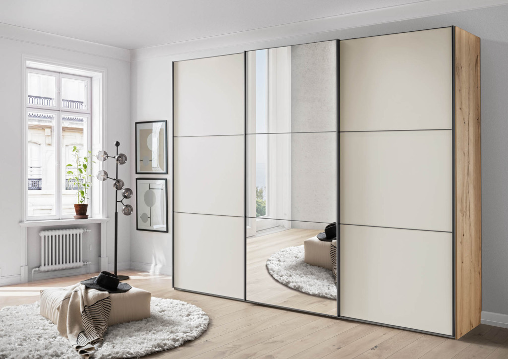 Schwebetürenschrank